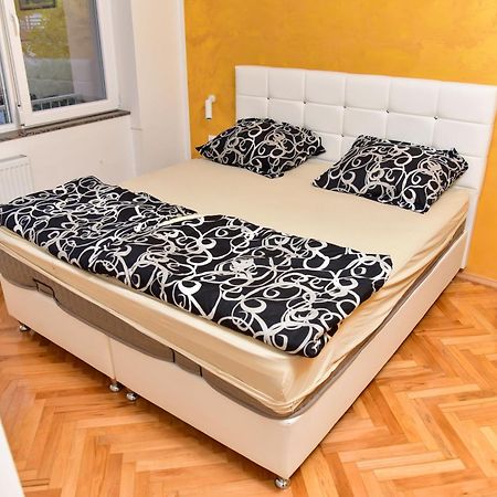 Goldi Apartman Баня-Лука Экстерьер фото