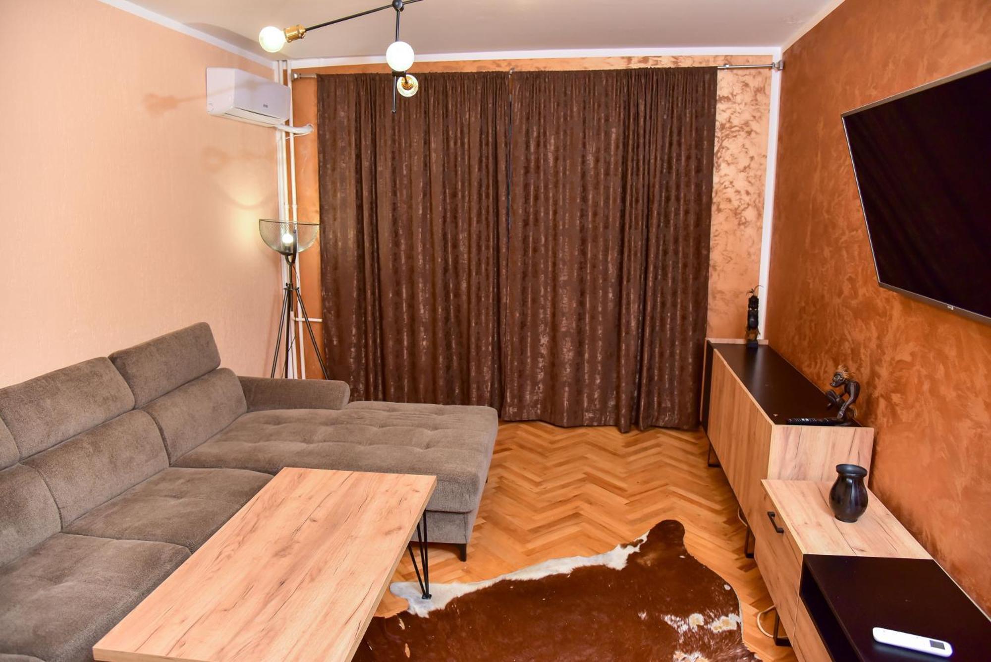 Goldi Apartman Баня-Лука Экстерьер фото