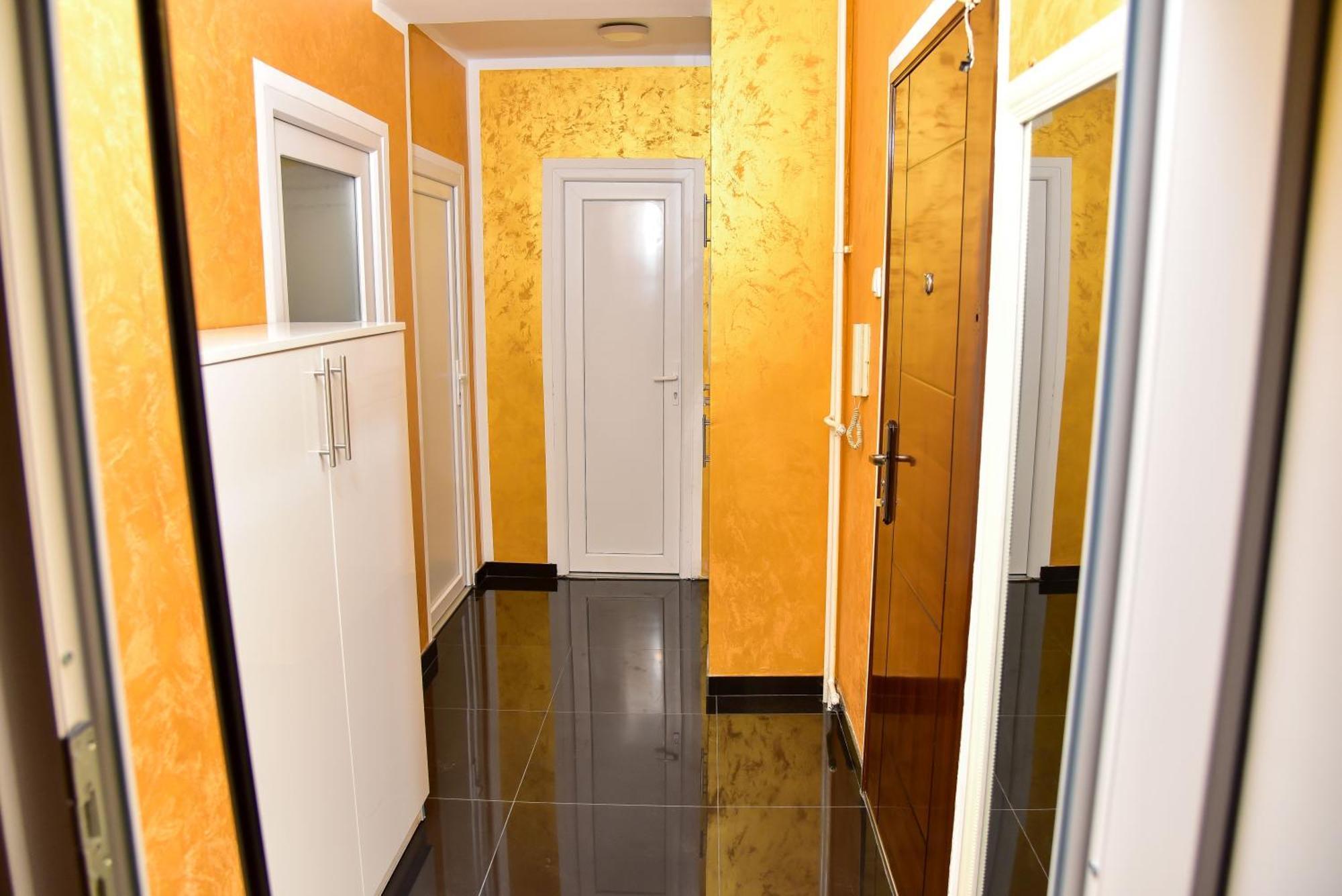 Goldi Apartman Баня-Лука Экстерьер фото