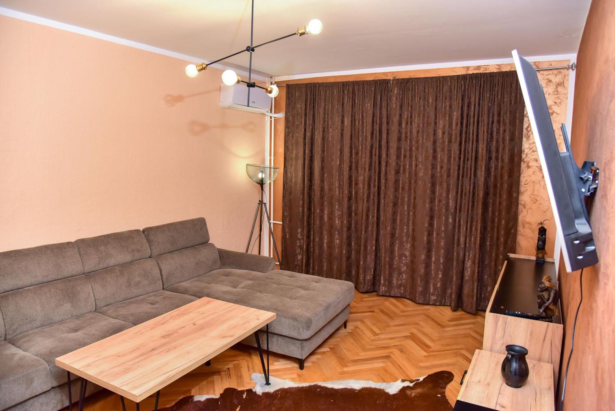 Goldi Apartman Баня-Лука Экстерьер фото